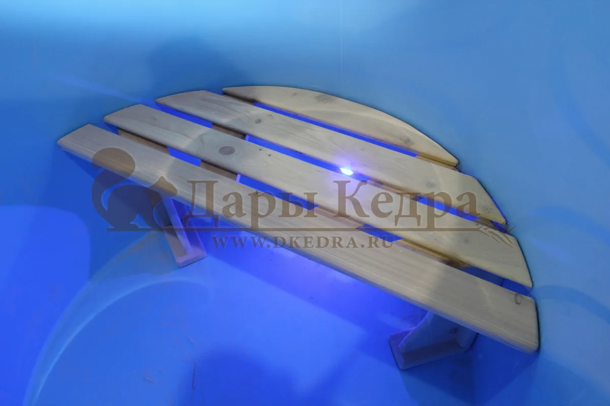 Гладкая столярная круглая купель из кедра с пластиковой вставкой